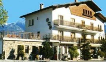 Hirondelle Hotel Aosta Exterior photo